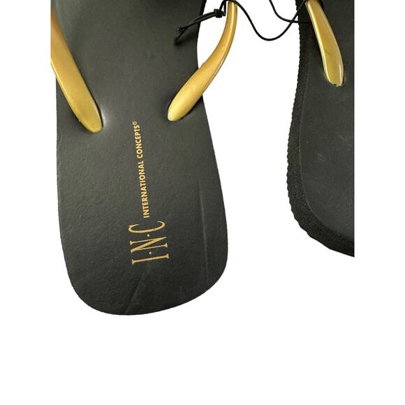 Flip Flops Womens 8/9 *READ* Fur Accent Gold Straps NWT INC Macys Sandals #4093 - Picture 7 of 9